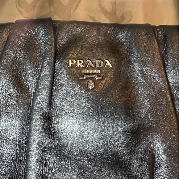 Pewter dark gray Prada leather purse like new - Picture 1 of 3